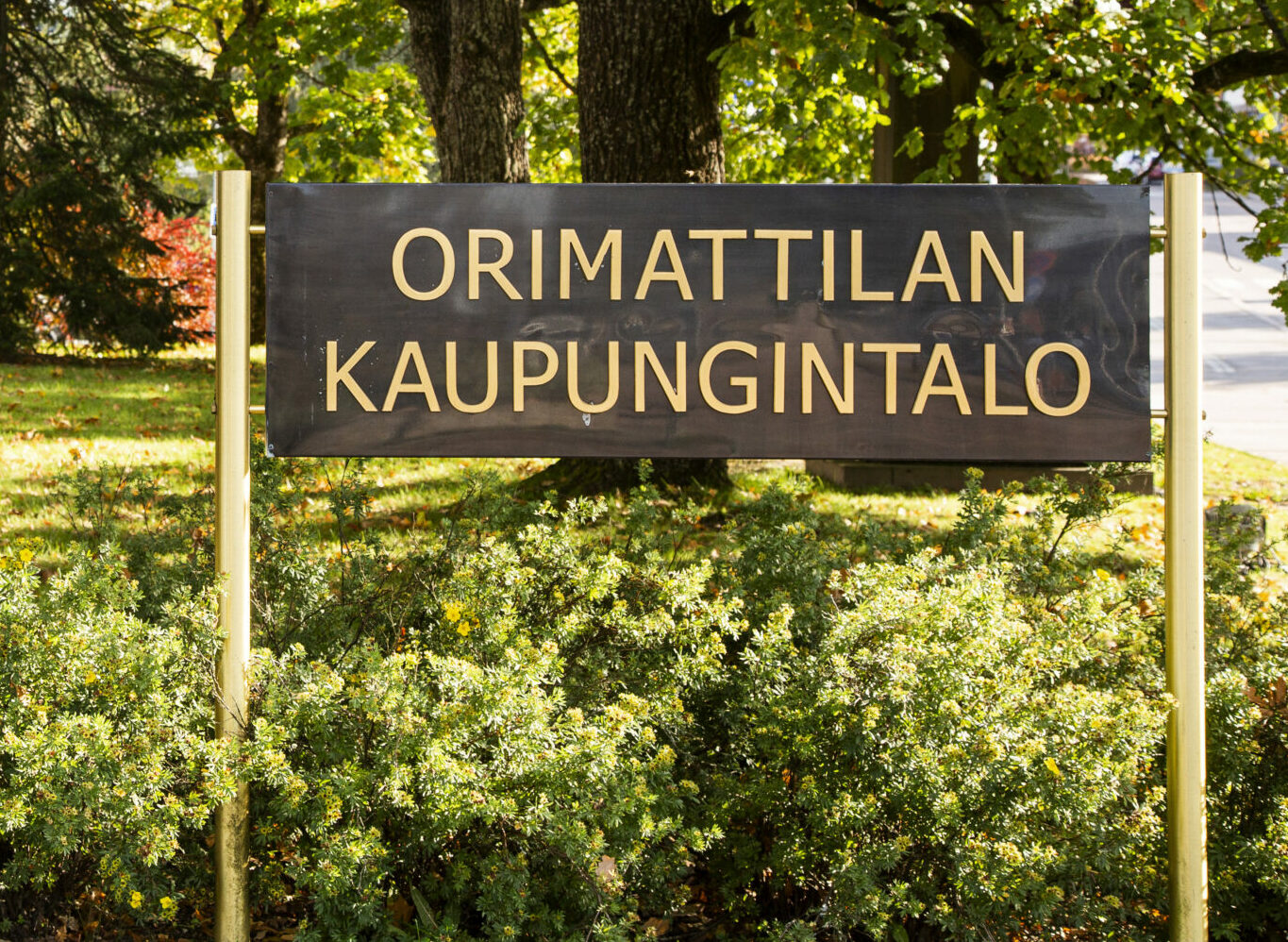 Orimattilan kaupungintalo -kyltti.